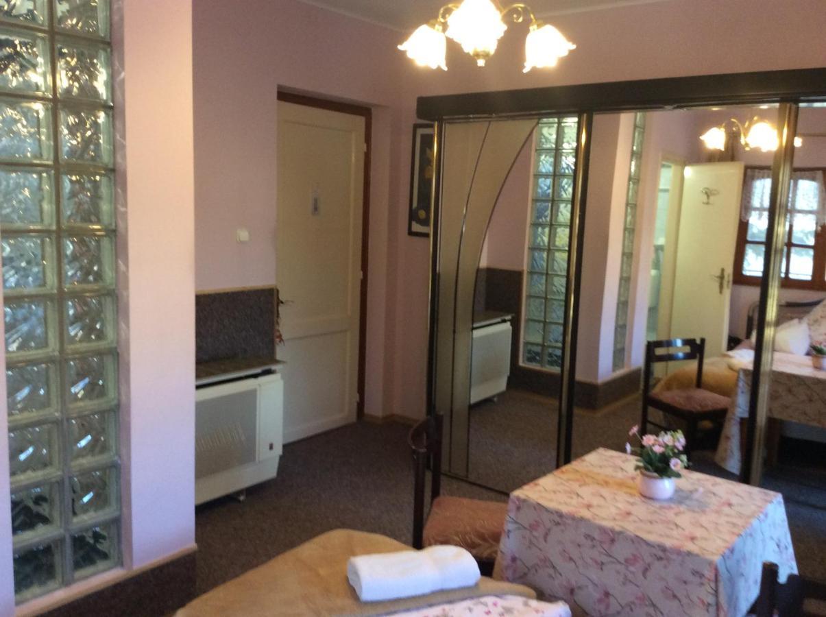 Ilona Kis Kastély Panzió Hotel Keszthely Kültér fotó