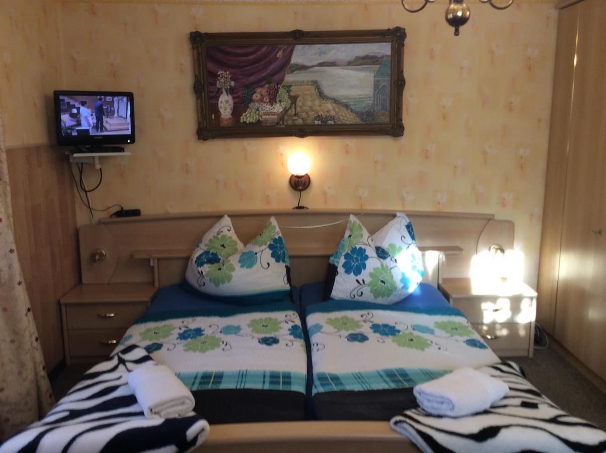 Ilona Kis Kastély Panzió Hotel Keszthely Kültér fotó