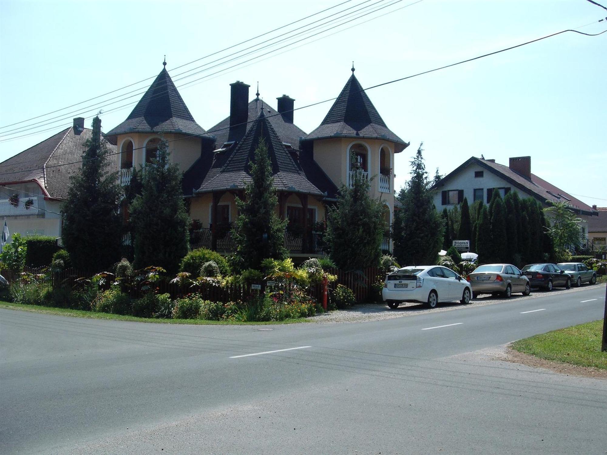 Ilona Kis Kastély Panzió Hotel Keszthely Kültér fotó